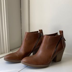 Ankle boots 8.5 brown